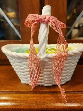 2017 American Girl Doll Truly Me Easter Basket White Green Easter Grass Glitter
